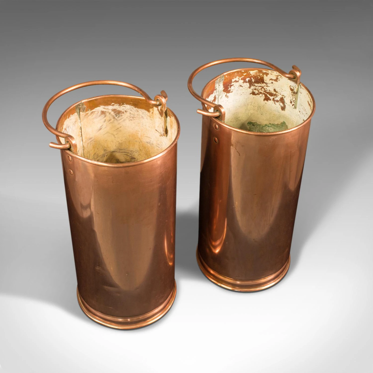 1850s Pair Of Antique Victorian English Copper Hall Stick Stands 8 1850s Pair Of Antique Victorian English Copper Hall Stick Stands - Image 8