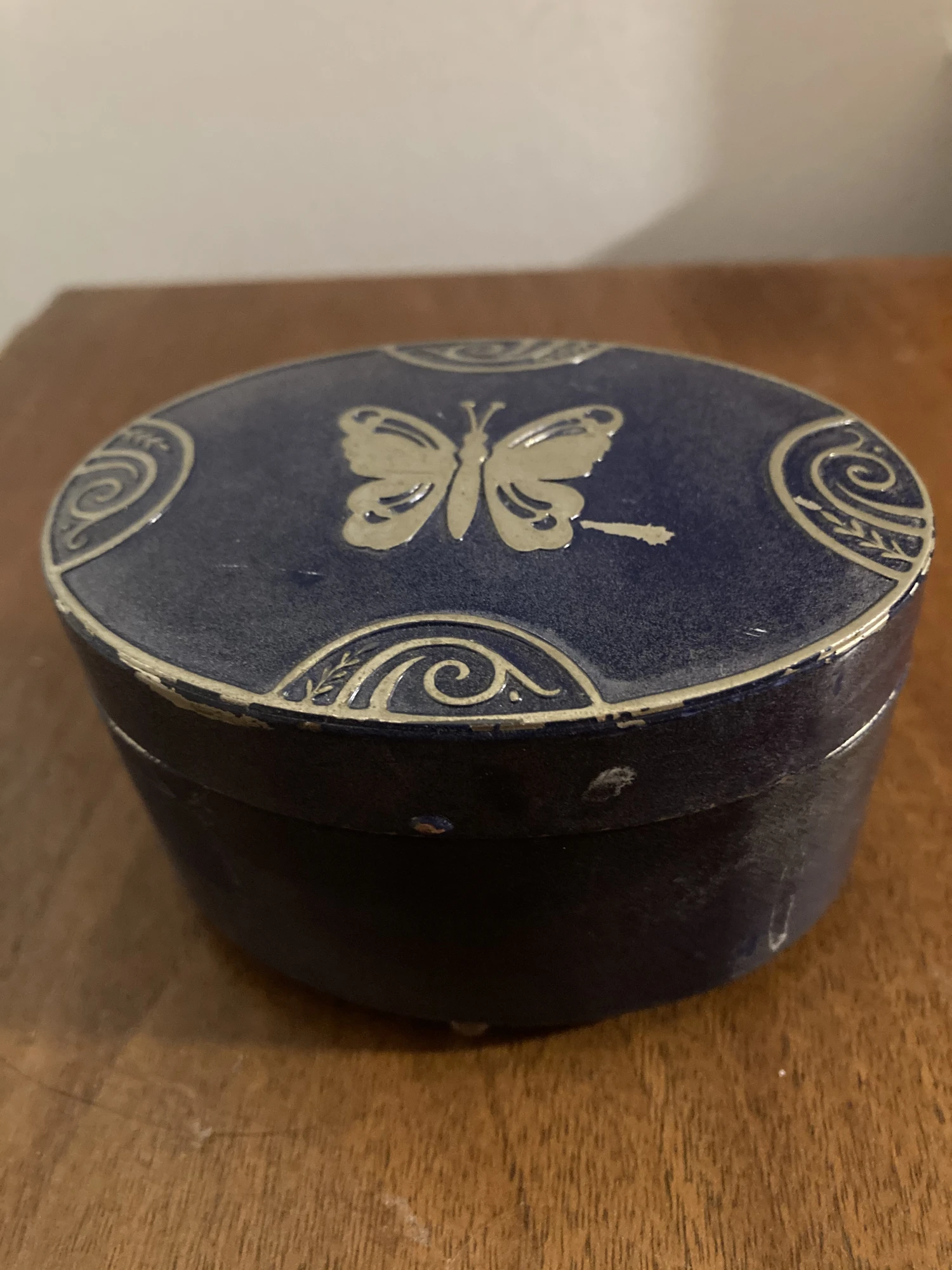1920s Art Deco Butterfly Tin Trinket Box 3 1920s Art Deco Butterfly Tin Trinket Box - Image 3