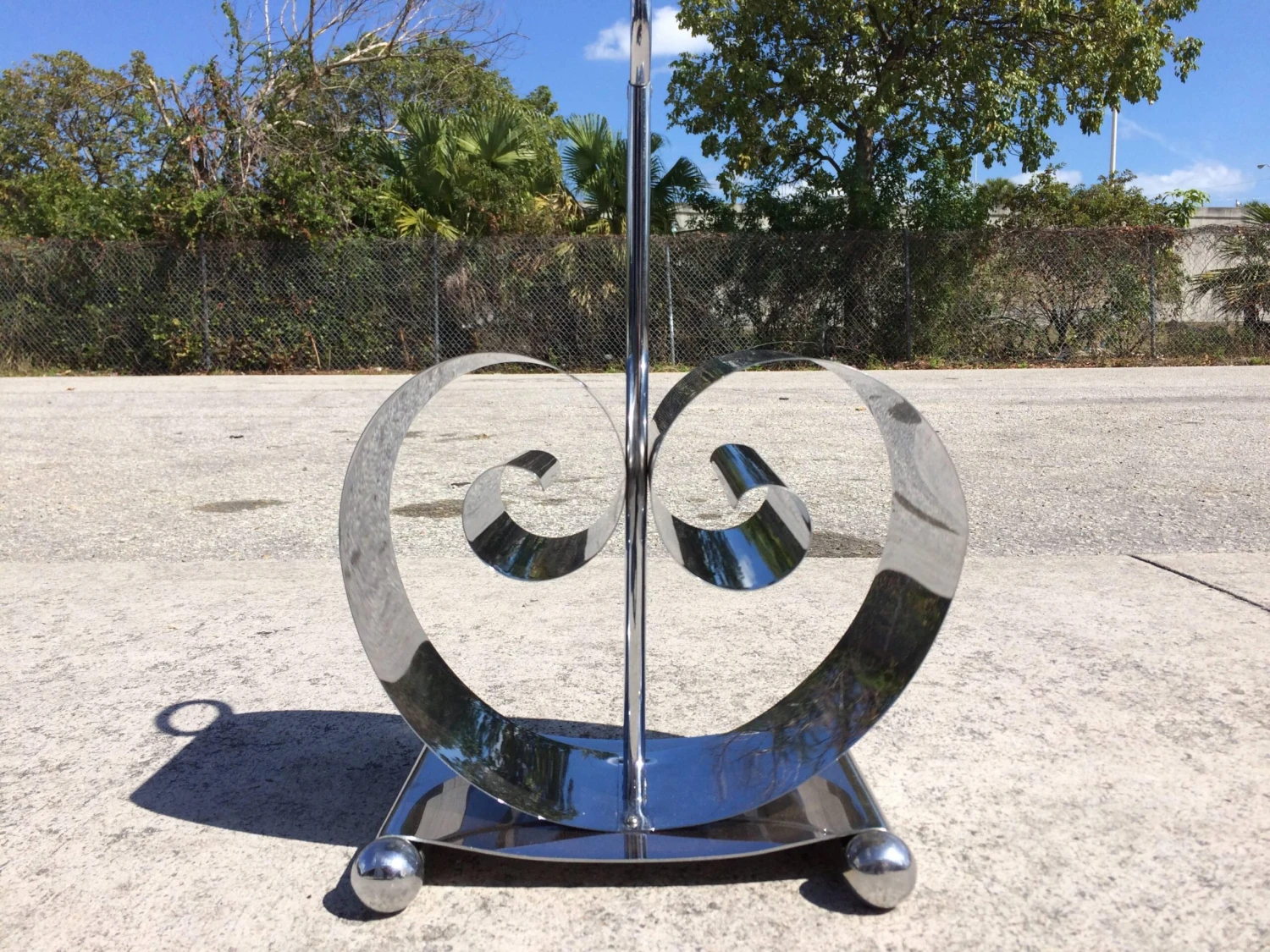 1930s Norman Bel Geddes Art Deco Magazine Rack 3 1930s Norman Bel Geddes Art Deco Magazine Rack - Image 3