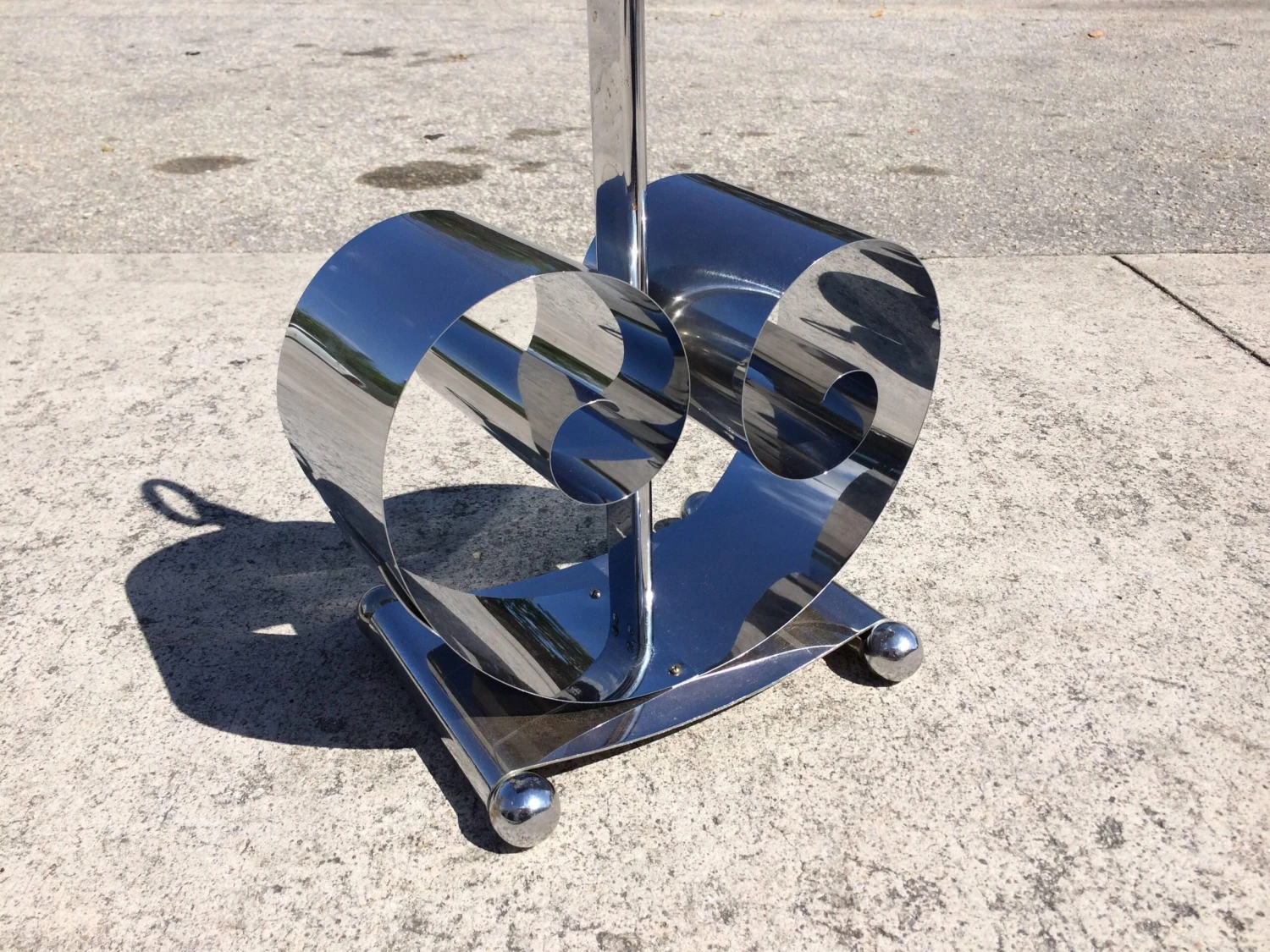 1930s Norman Bel Geddes Art Deco Magazine Rack 7 1930s Norman Bel Geddes Art Deco Magazine Rack - Image 7