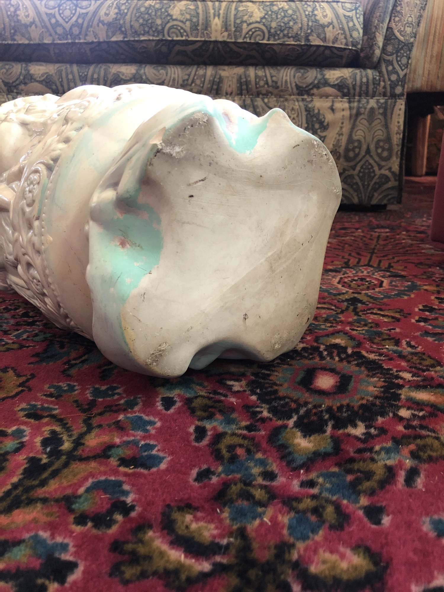 1940s White Glazed Ceramic Large Vessel, Vase Or Umbrella Stand With Romantic Scenes In Relief 4 1940s White Glazed Ceramic Large Vessel, Vase Or Umbrella Stand With Romantic Scenes In Relief - Image 4