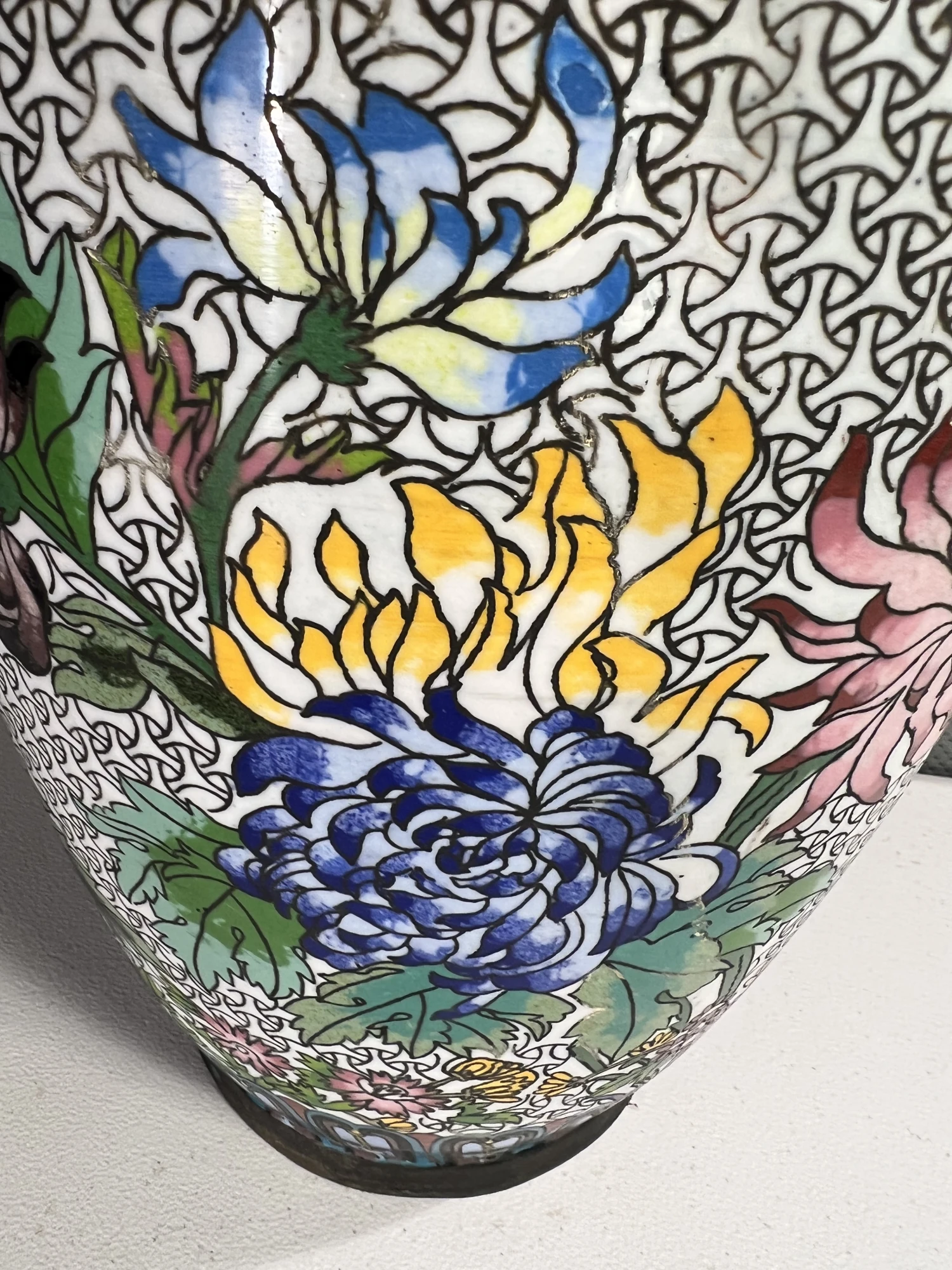 1950s Large Floral Cloisonné Vase Or Umbrella Stand 6 1950s Large Floral Cloisonné Vase Or Umbrella Stand - Image 6