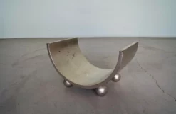 1950's Mid-Century Modern Bentwood Silver Leaf Magazine Rack 13 1950's Mid-Century Modern Bentwood Silver Leaf Magazine Rack -Chairish Shop 1950s mid century modern bentwood silver leaf magazine rack 0723