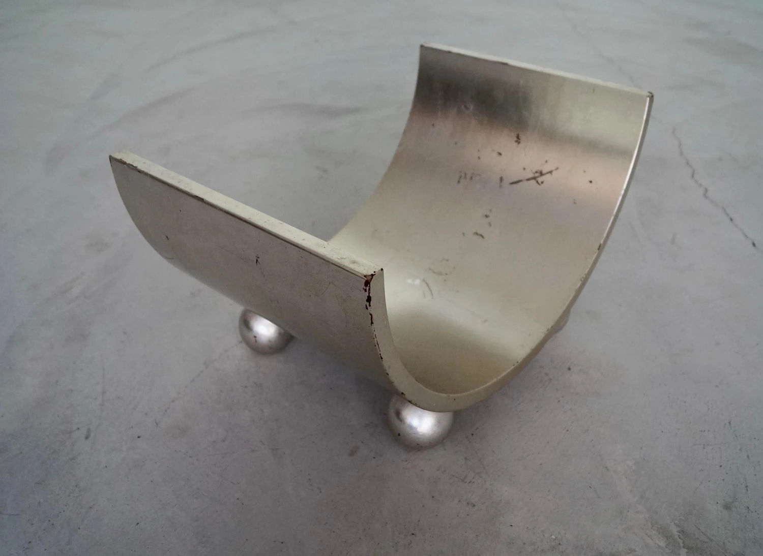 1950's Mid-Century Modern Bentwood Silver Leaf Magazine Rack 7 1950's Mid-Century Modern Bentwood Silver Leaf Magazine Rack - Image 7