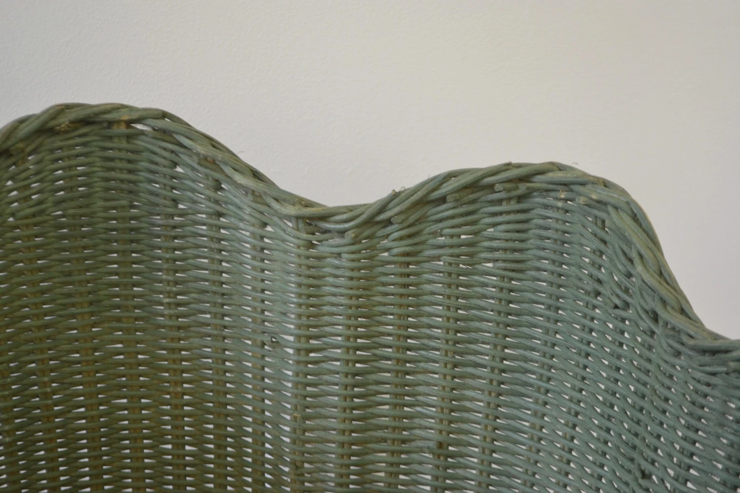 1950s Mid-Century Painted Woven Rattan Basket 10 1950s Mid-Century Painted Woven Rattan Basket - Image 10