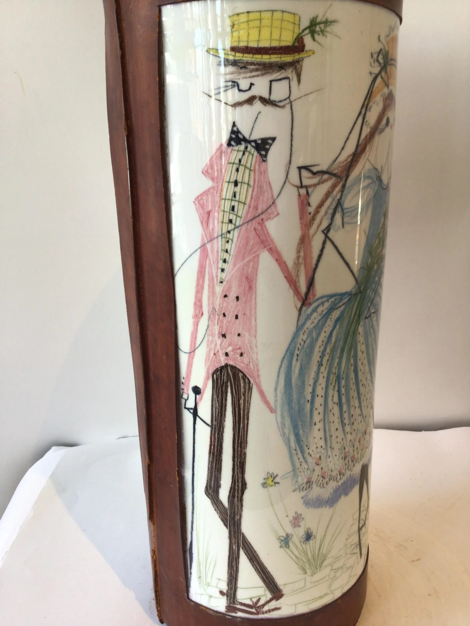 1960s Italian Quadrifoglio Hand Painted Ceramic And Leather Umbrella Stand/Vase 9 1960s Italian Quadrifoglio Hand Painted Ceramic And Leather Umbrella Stand/Vase - Image 9