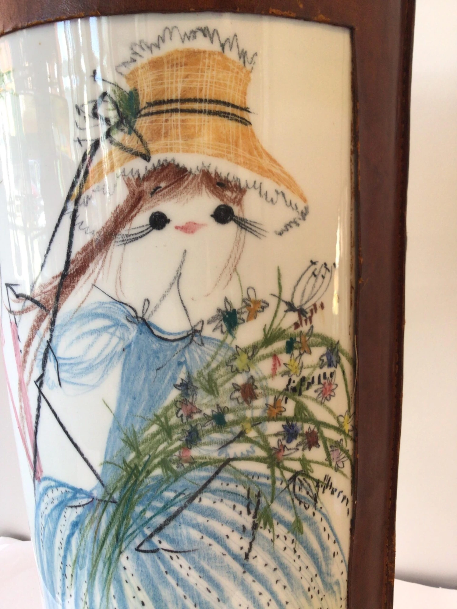 1960s Italian Quadrifoglio Hand Painted Ceramic And Leather Umbrella Stand/Vase 8 1960s Italian Quadrifoglio Hand Painted Ceramic And Leather Umbrella Stand/Vase - Image 8