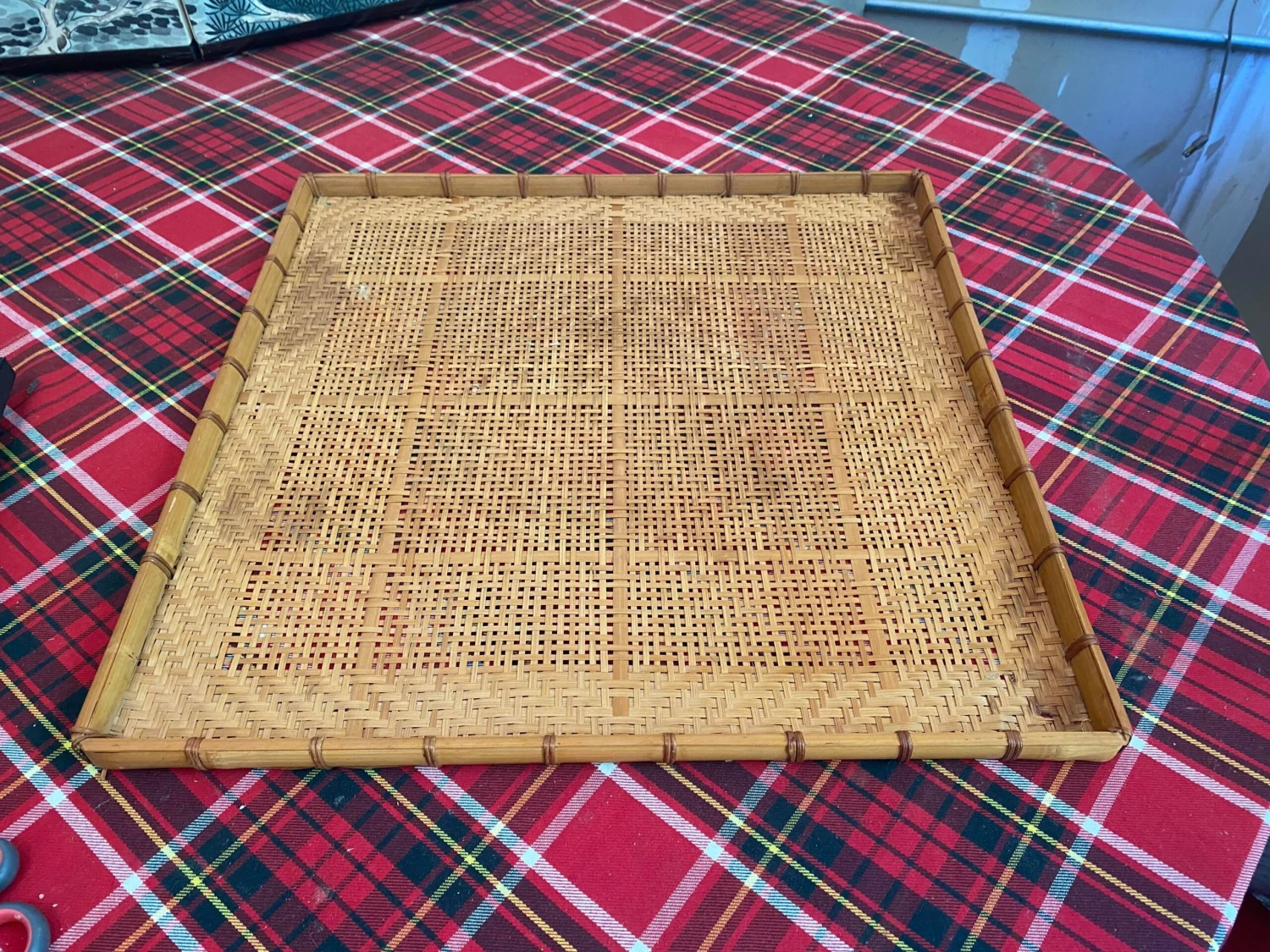 1970s Square Wicker Basket Tray 5 1970s Square Wicker Basket Tray - Image 5