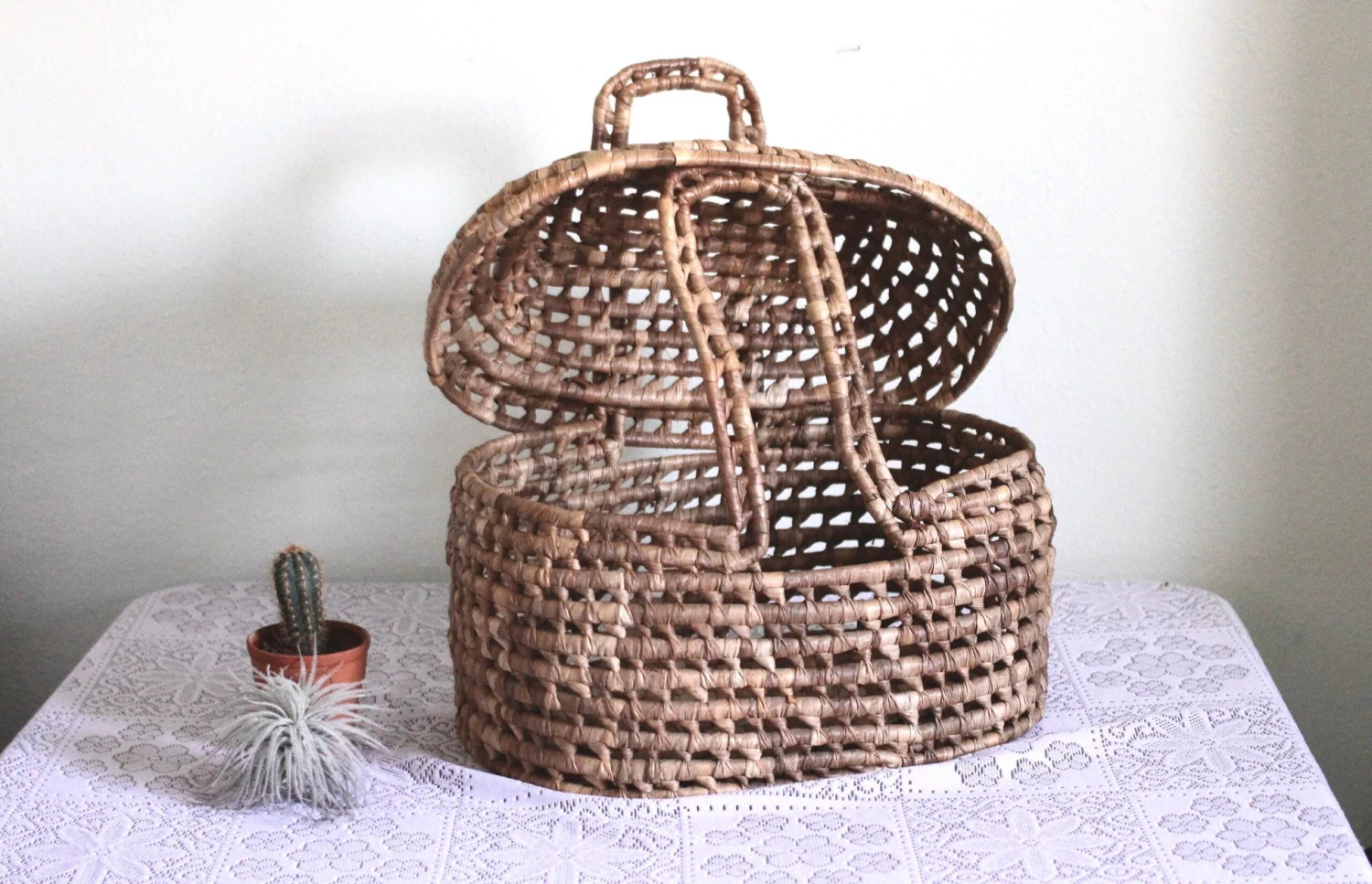 1970s Woven Lidded Basket With Handles 2 1970s Woven Lidded Basket With Handles - Image 2