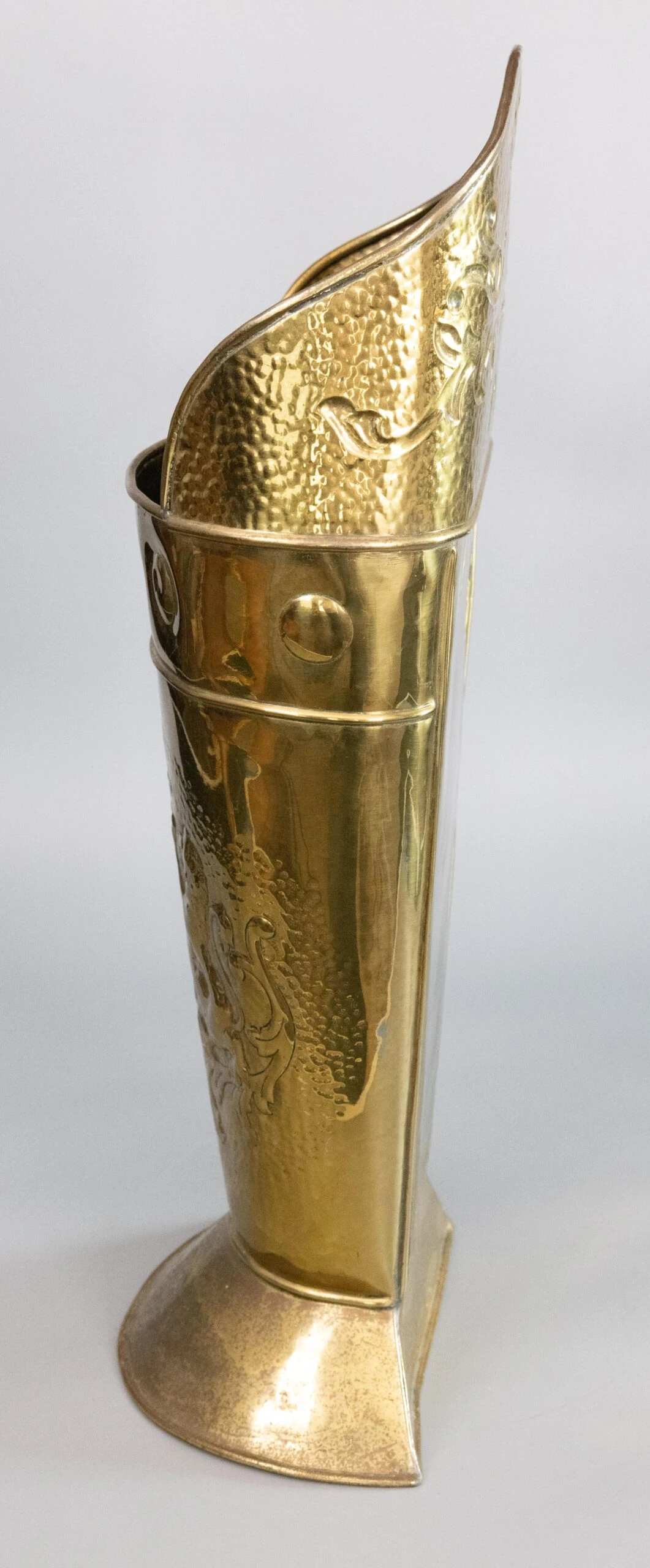 19th C. French Heraldic Hammered Brass Repoussé Grape Hod Umbrella Stand 3 19th C. French Heraldic Hammered Brass Repoussé Grape Hod Umbrella Stand - Image 3