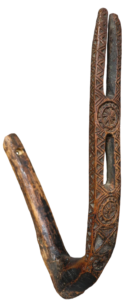 Antique Afghanistan Hand-Carved Hook Nuristan, 1890s 1 Antique Afghanistan Hand-Carved Hook Nuristan, 1890s