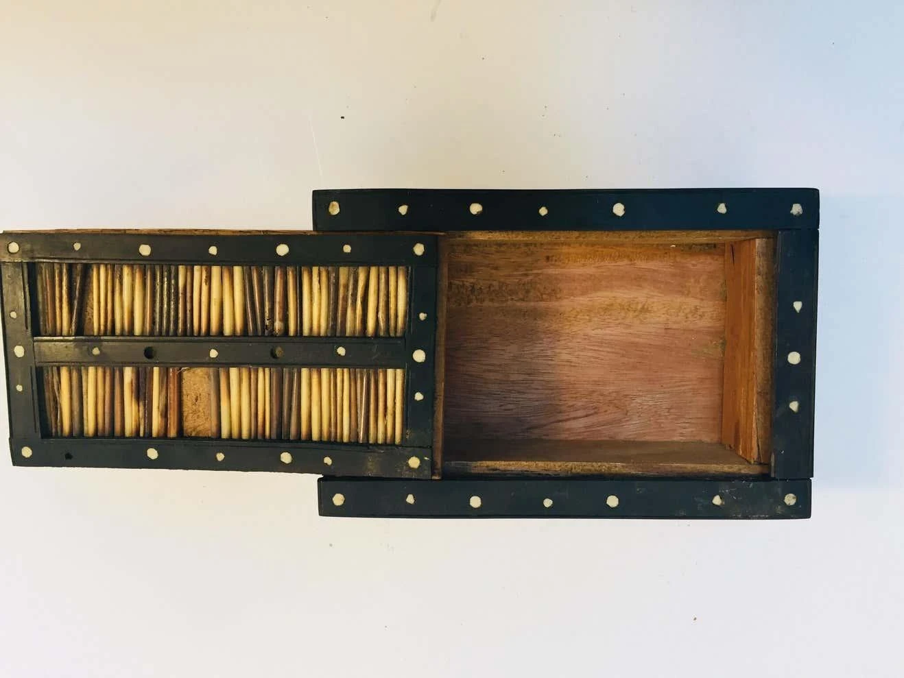 Antique Anglo Indian Box Handcrafted With Porcupine Quills 4 Antique Anglo Indian Box Handcrafted With Porcupine Quills - Image 4