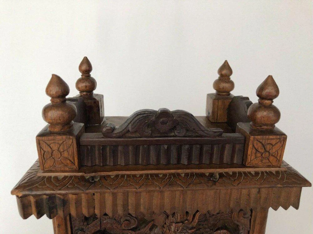 Antique Chinese Box With Decor Of Dragons 2 Antique Chinese Box With Decor Of Dragons - Image 2