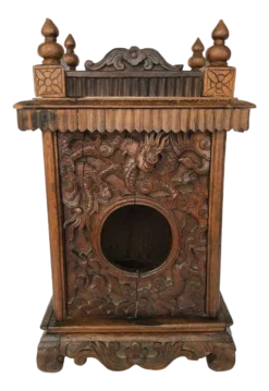 Antique Chinese Box With Decor Of Dragons