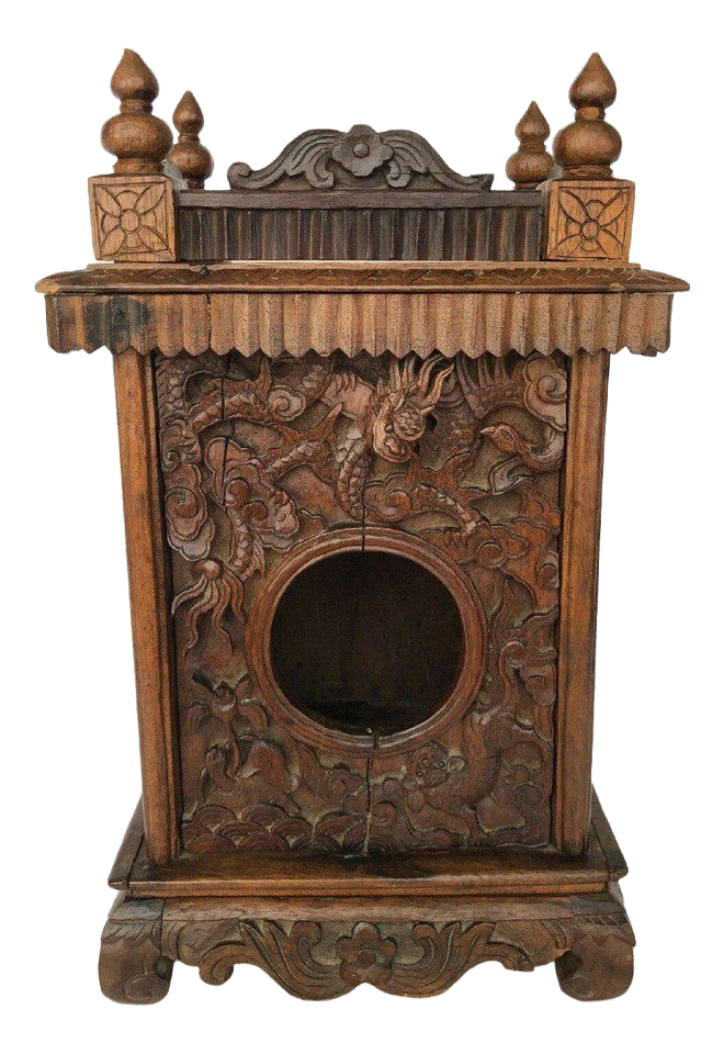 Antique Chinese Box With Decor Of Dragons 1 Antique Chinese Box With Decor Of Dragons