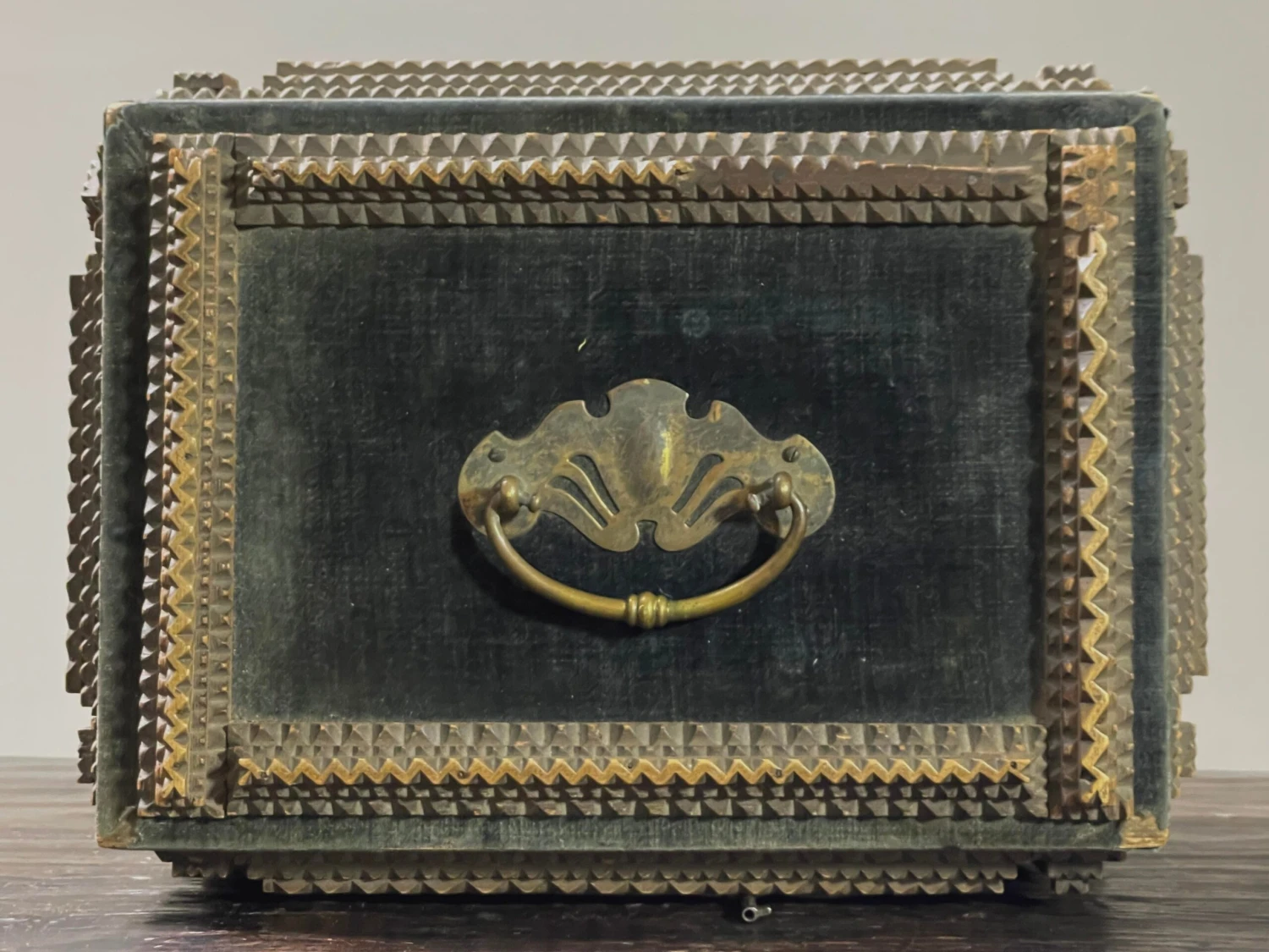 Antique Green Velvet Chip Carved Tramp Art Box (1911) 5 Antique Green Velvet Chip Carved Tramp Art Box (1911) - Image 5