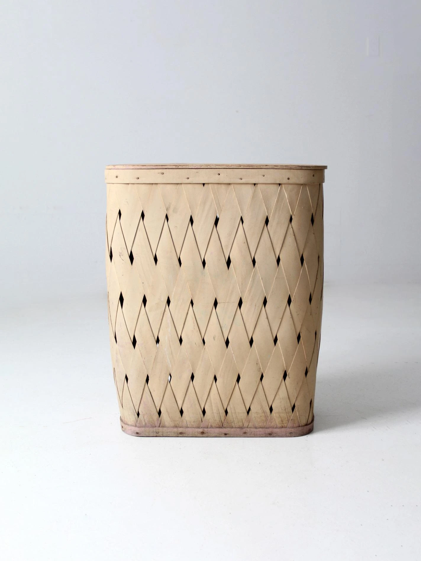 Antique Hamper Basket 4 Antique Hamper Basket - Image 4