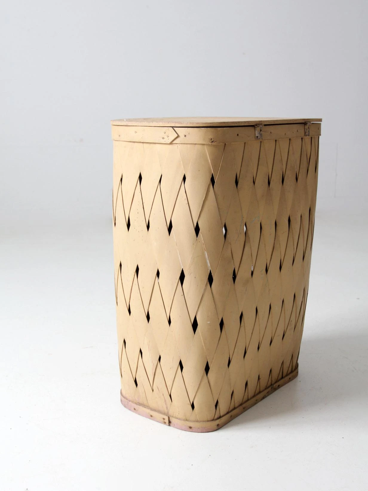 Antique Hamper Basket 7 Antique Hamper Basket - Image 7