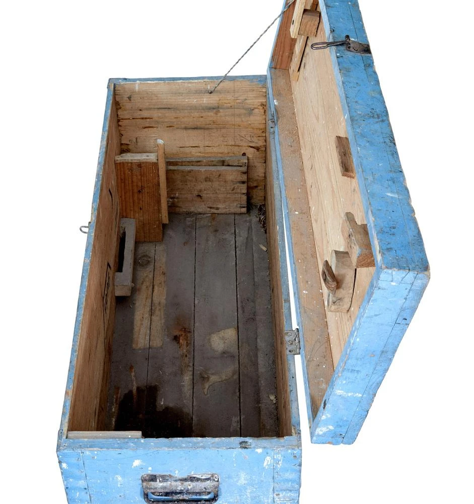 Antique Swedish Tool Box In Painted Pine 9 Antique Swedish Tool Box In Painted Pine - Image 9
