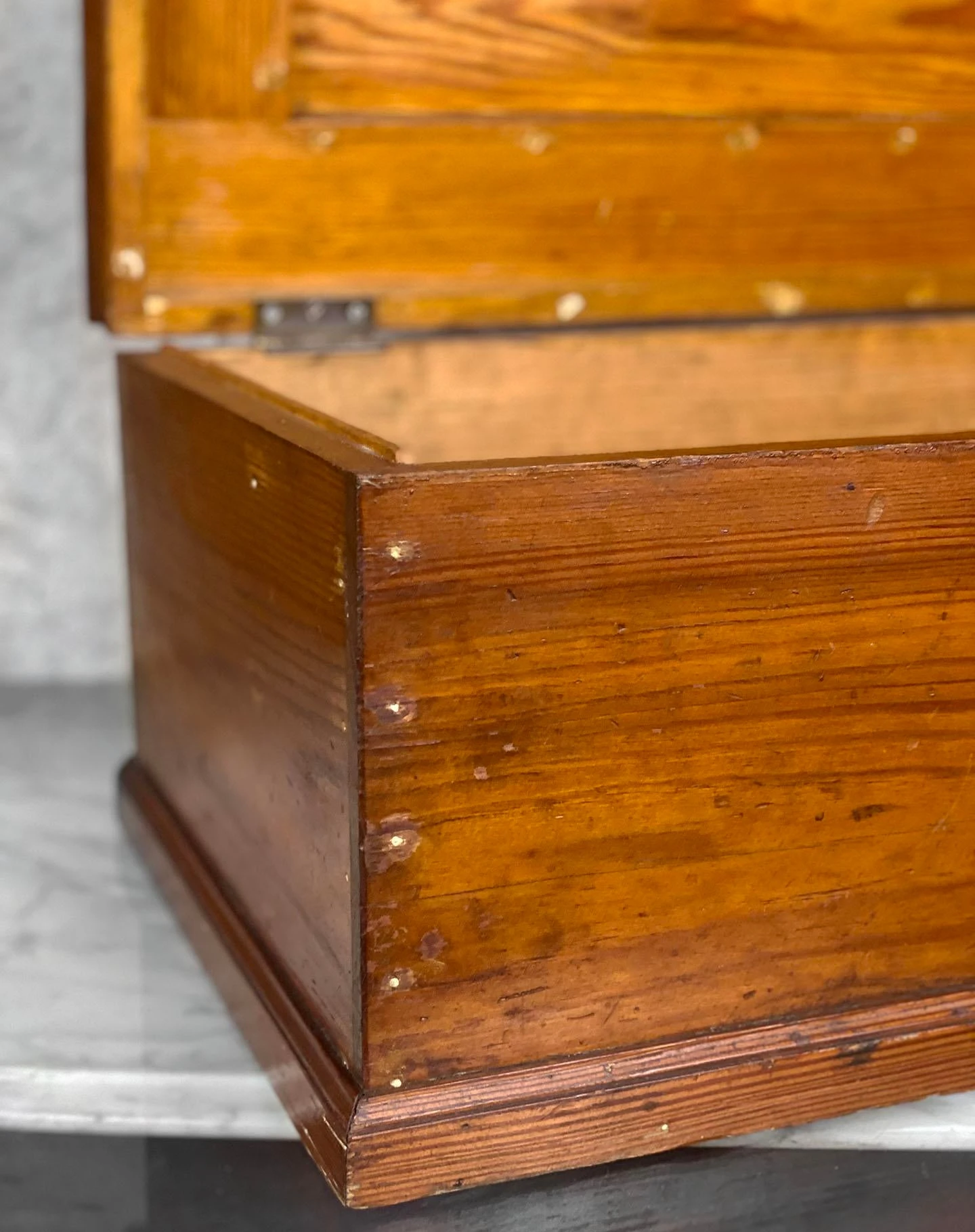 Antique Traditional Farmhouse Pine Wood Tool Box Machinist Chest 8 Antique Traditional Farmhouse Pine Wood Tool Box Machinist Chest - Image 8