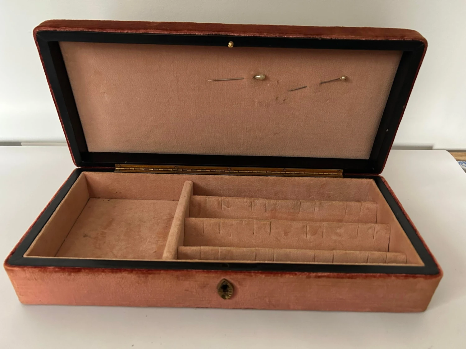 Antique Velvet Vanity Jewelry Box Made In Italy 5 Antique Velvet Vanity Jewelry Box Made In Italy - Image 5