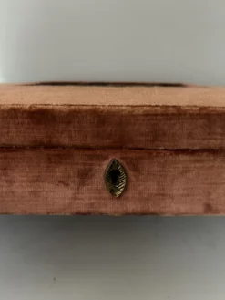 Antique Velvet Vanity Jewelry Box Made In Italy 11 Antique Velvet Vanity Jewelry Box Made In Italy -Chairish Shop antique velvet vanity jewelry box made in italy 3706
