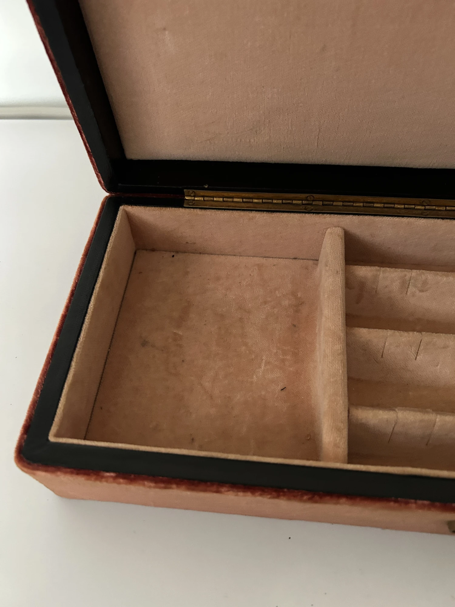 Antique Velvet Vanity Jewelry Box Made In Italy 6 Antique Velvet Vanity Jewelry Box Made In Italy - Image 6