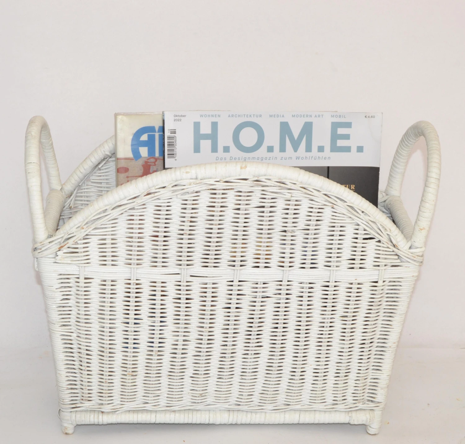 Bohemian Chic White Bleached Magazine Rack Handwoven Wicker & Rattan 1970 5 Bohemian Chic White Bleached Magazine Rack Handwoven Wicker & Rattan 1970 - Image 5