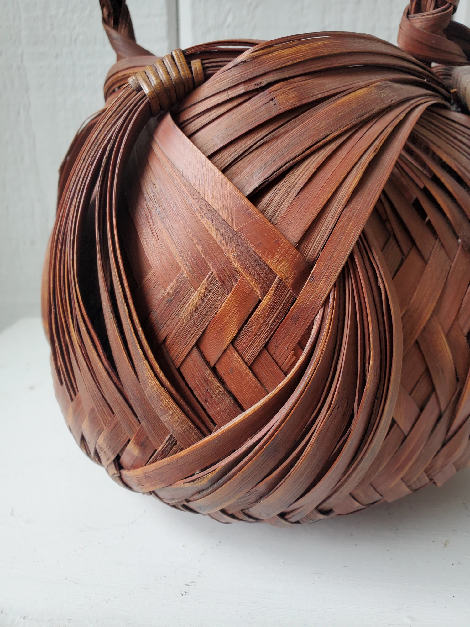 C. 1940s Vinage Handwoven Rattan Basket 4 C. 1940s Vinage Handwoven Rattan Basket - Image 4