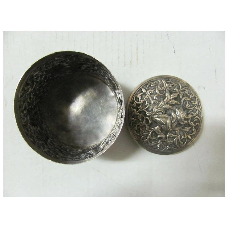 Chinese Silver Hand Chased Covered Box 4 Chinese Silver Hand Chased Covered Box - Image 4