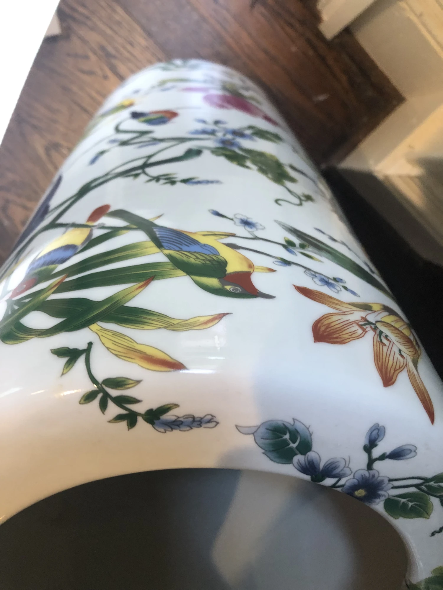 Chinoiserie Bird And Botanical Porcelain Umbrella Stand 3 Chinoiserie Bird And Botanical Porcelain Umbrella Stand - Image 3