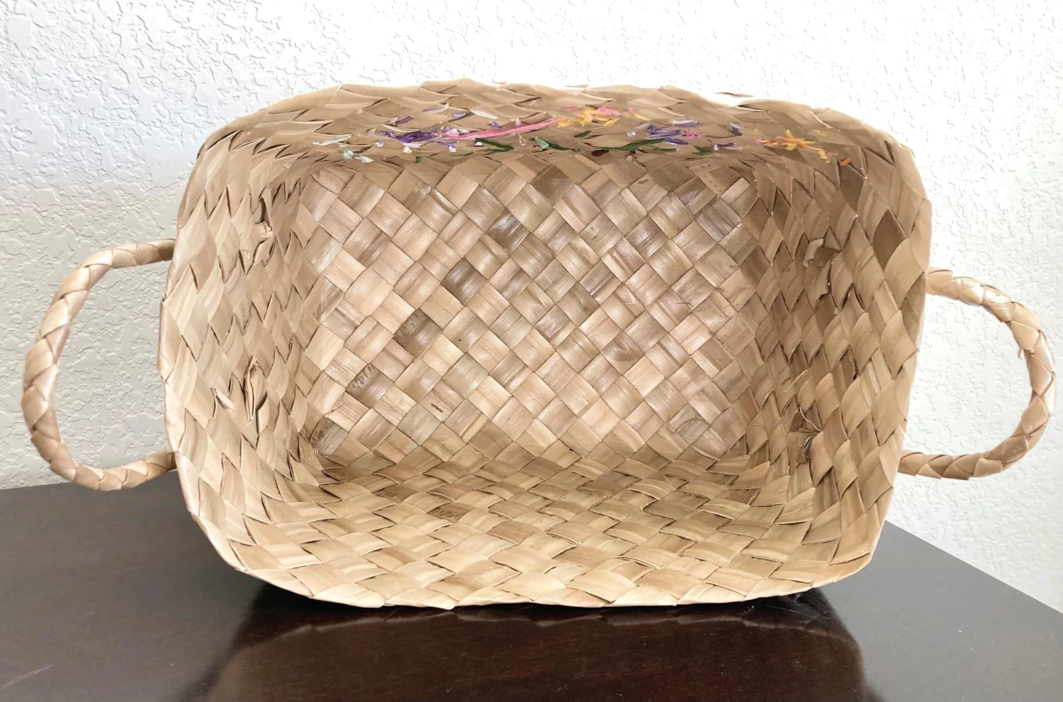 Circa 1980 Boho Chic Handwoven Coconut Leaf & Raffia Embroidered Basket 9 Circa 1980 Boho Chic Handwoven Coconut Leaf & Raffia Embroidered Basket - Image 9