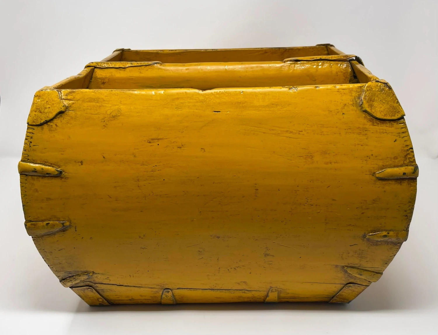 Early 20th Century Chinese Wooden Rice Grain Dou Basket, Yellow Lacquer 4 Early 20th Century Chinese Wooden Rice Grain Dou Basket, Yellow Lacquer - Image 4