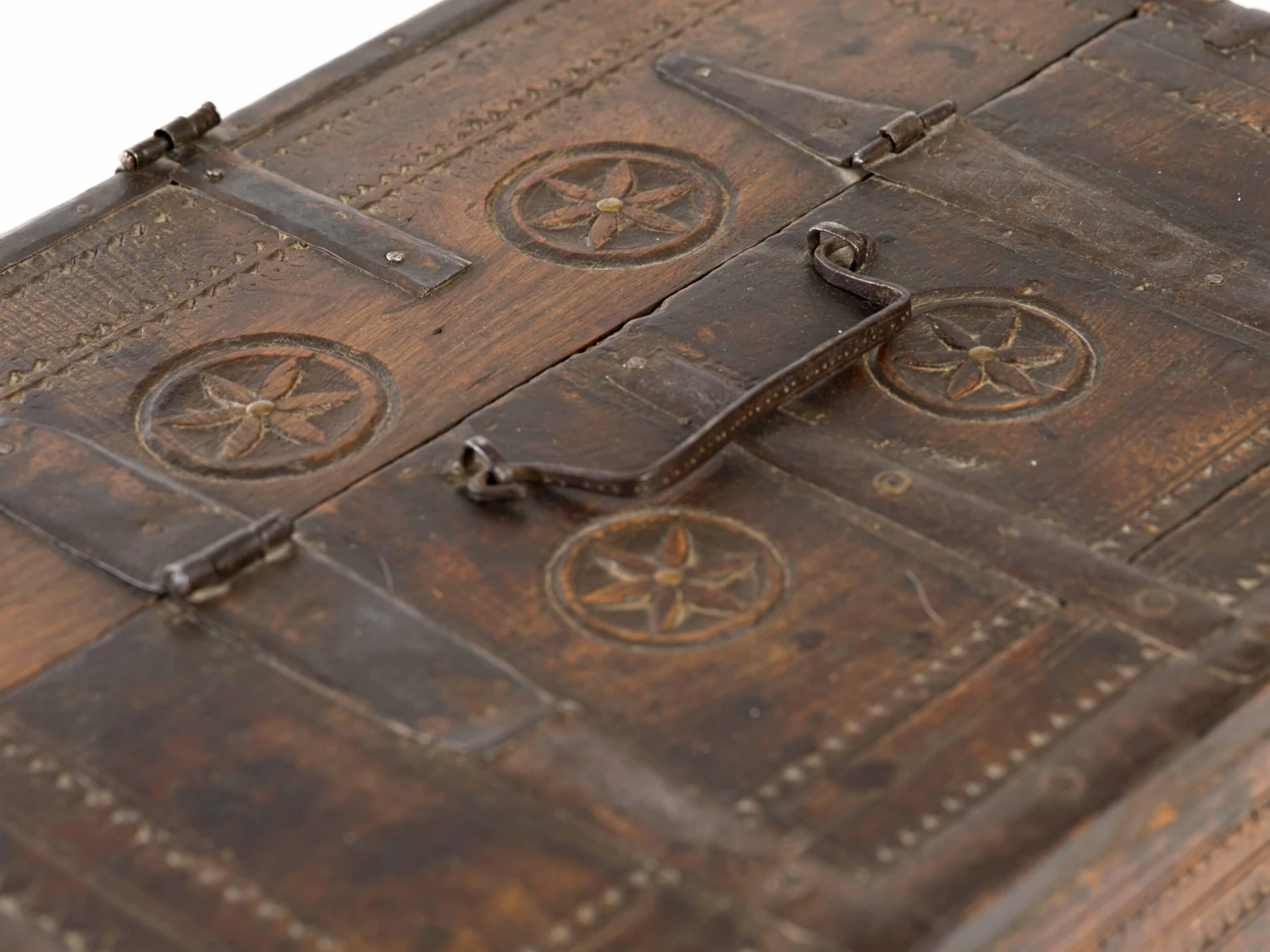 Early 20th Century Indian Carved Wood Storage Chest Box 3 Early 20th Century Indian Carved Wood Storage Chest Box - Image 3