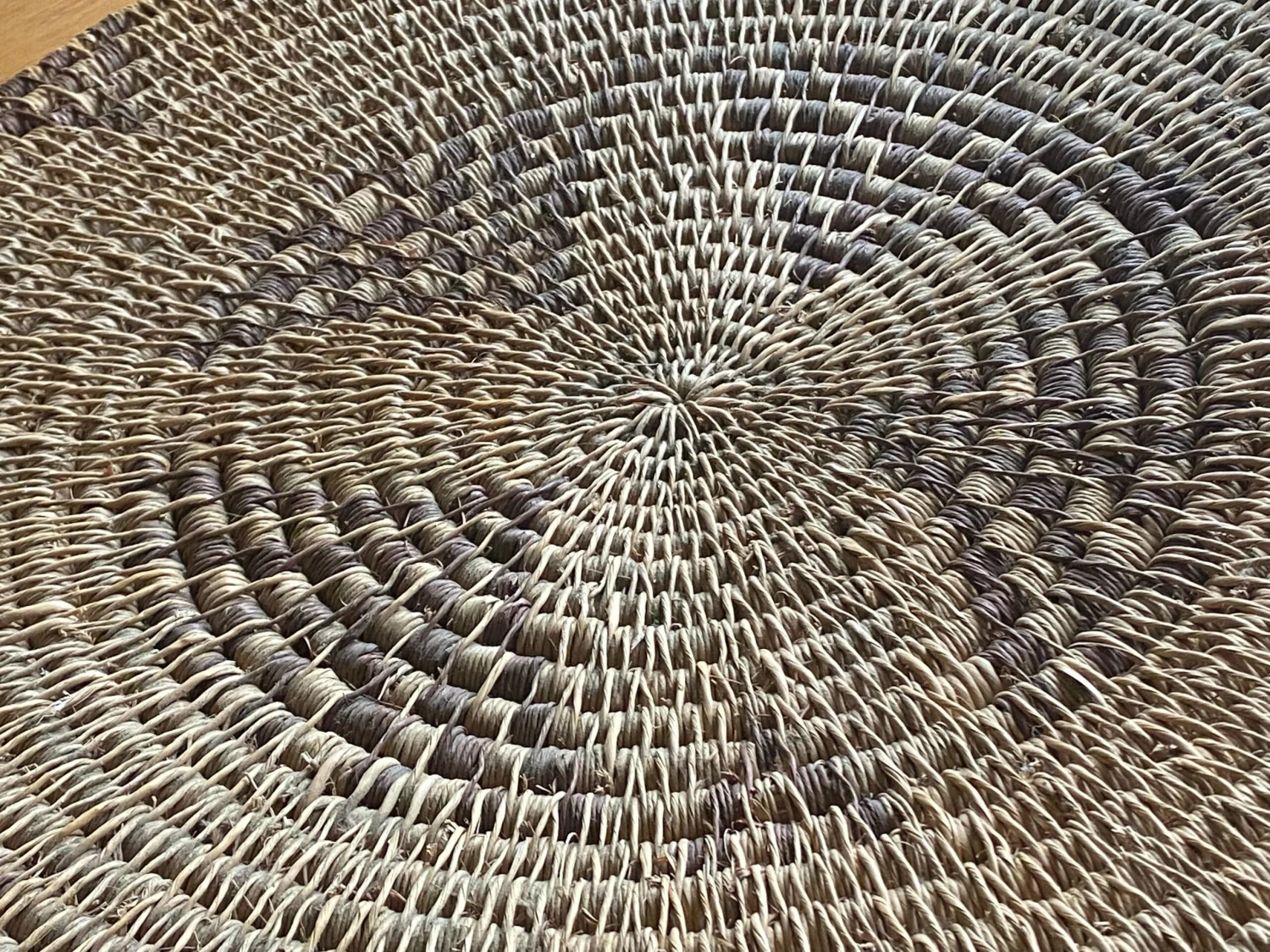 Extra Large Wide Handwoven In The Style Of Papago/Tohono O'Odham Tray 10 Extra Large Wide Handwoven In The Style Of Papago/Tohono O'Odham Tray - Image 10