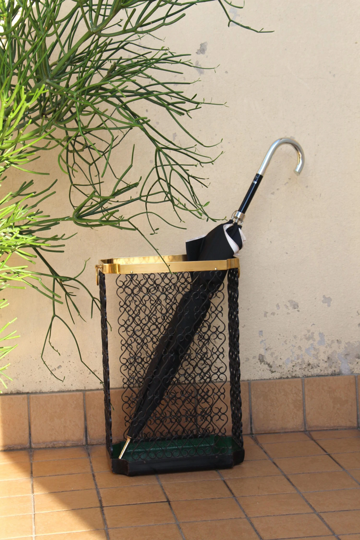 Forged Iron And Brass Iron Umbrella Stand, Italy, 1970s 5 Forged Iron And Brass Iron Umbrella Stand, Italy, 1970s - Image 5