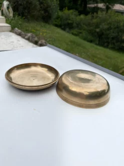 French Decorative Jewerly Box In Brass With Flower Pattern, 1970 9 French Decorative Jewerly Box In Brass With Flower Pattern, 1970 -Chairish Shop french decorative jewerly box in brass with flower pattern 1970 3833 scaled