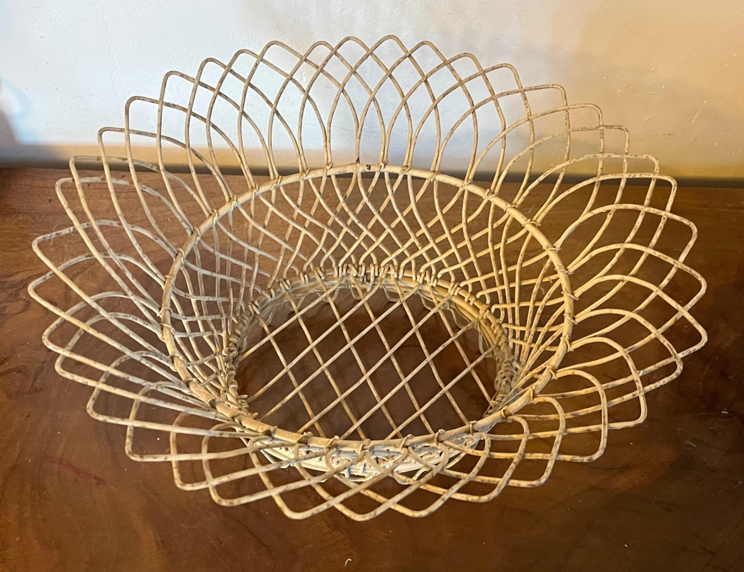 French Victorian Oval Wire Garden Basket Or Planter 8 French Victorian Oval Wire Garden Basket Or Planter - Image 8