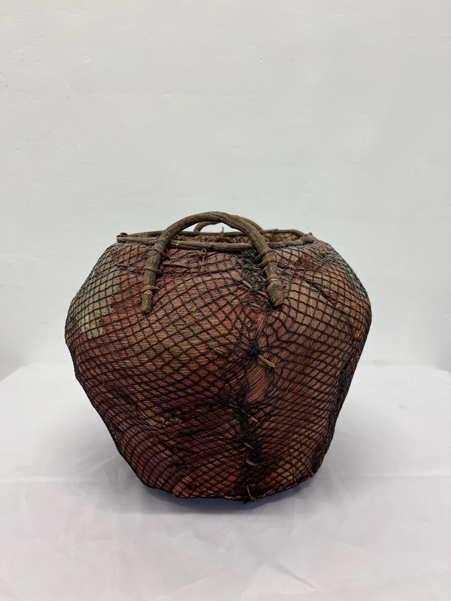Handmade Natural Fiber And Leaf Basket Wrapped In Fish Net, 1970s 4 Handmade Natural Fiber And Leaf Basket Wrapped In Fish Net, 1970s - Image 4