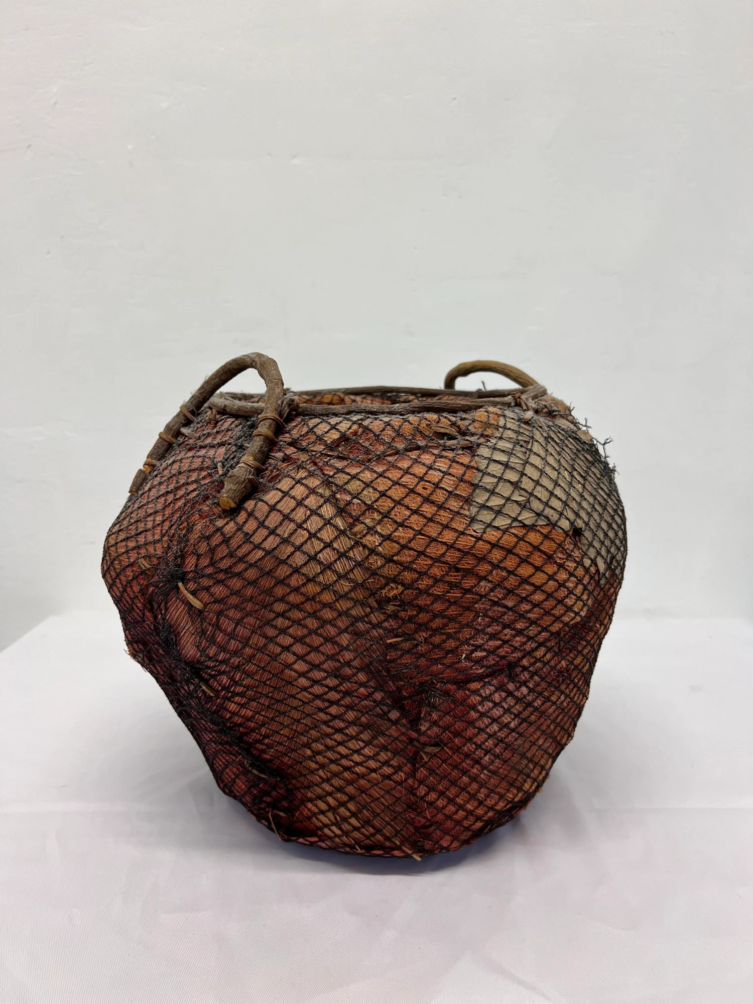 Handmade Natural Fiber And Leaf Basket Wrapped In Fish Net, 1970s 5 Handmade Natural Fiber And Leaf Basket Wrapped In Fish Net, 1970s - Image 5