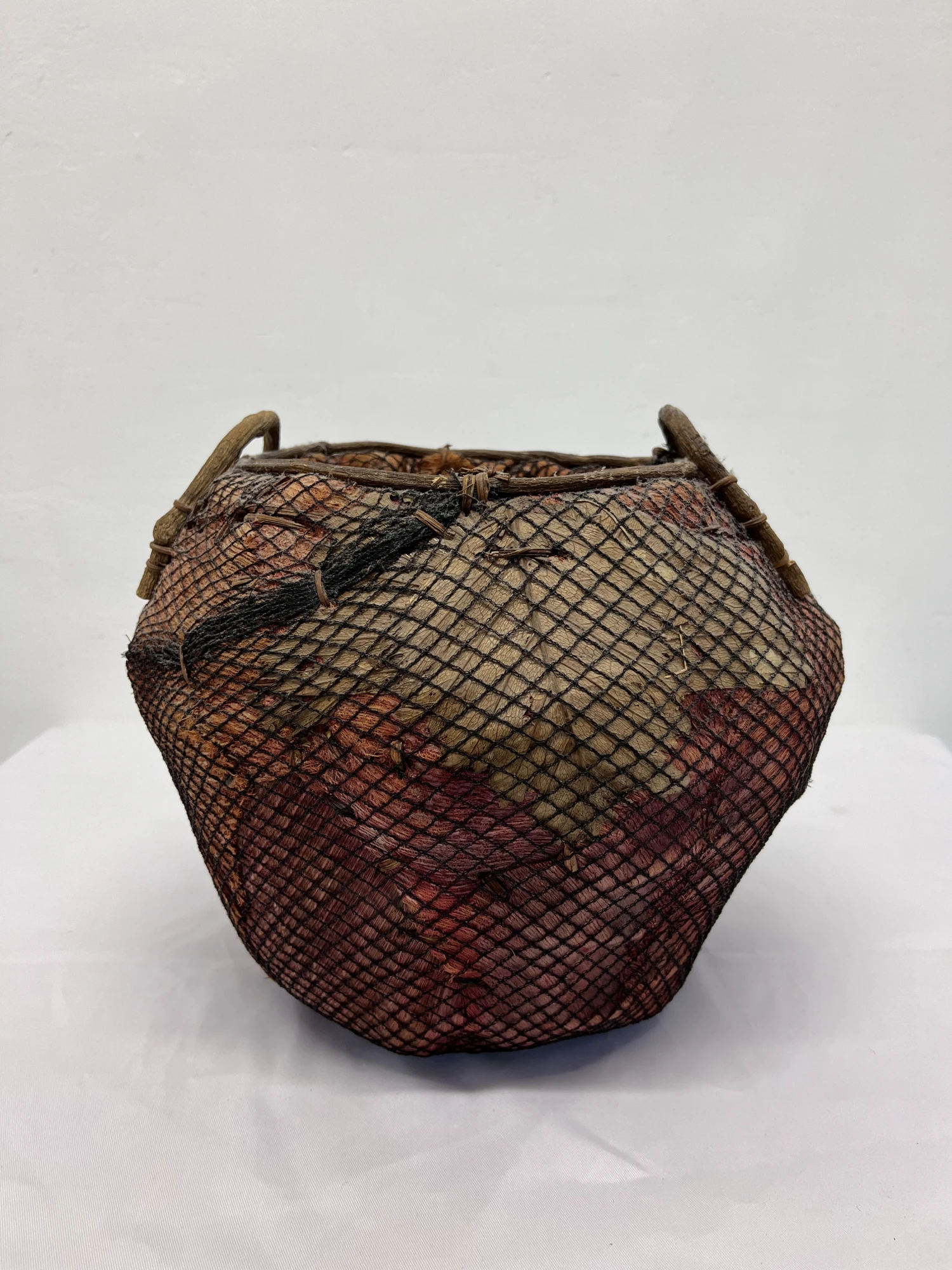 Handmade Natural Fiber And Leaf Basket Wrapped In Fish Net, 1970s 3 Handmade Natural Fiber And Leaf Basket Wrapped In Fish Net, 1970s - Image 3