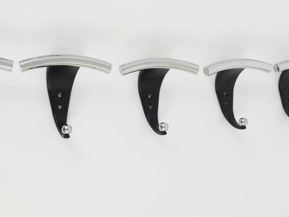 Italian Wall Coat Hook In Chrome And Black, 1980s 2 Italian Wall Coat Hook In Chrome And Black, 1980s - Image 2