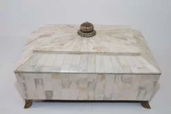 Large Decorative White Bone Footed Box By Maitland Smith 15 Large Decorative White Bone Footed Box By Maitland Smith -Chairish Shop large decorative white bone footed box by maitland smith 4847