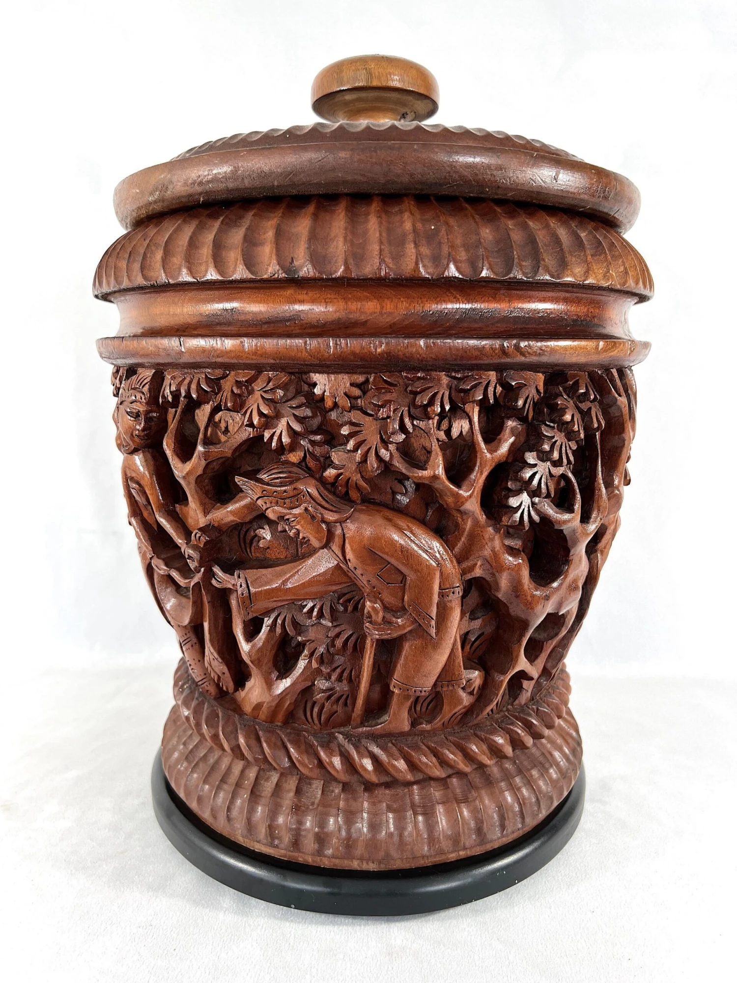 Large Teak Wood Hand Carved Epic Storage Container Or Box - The Ramayana Story 3 Large Teak Wood Hand Carved Epic Storage Container Or Box - The Ramayana Story - Image 3
