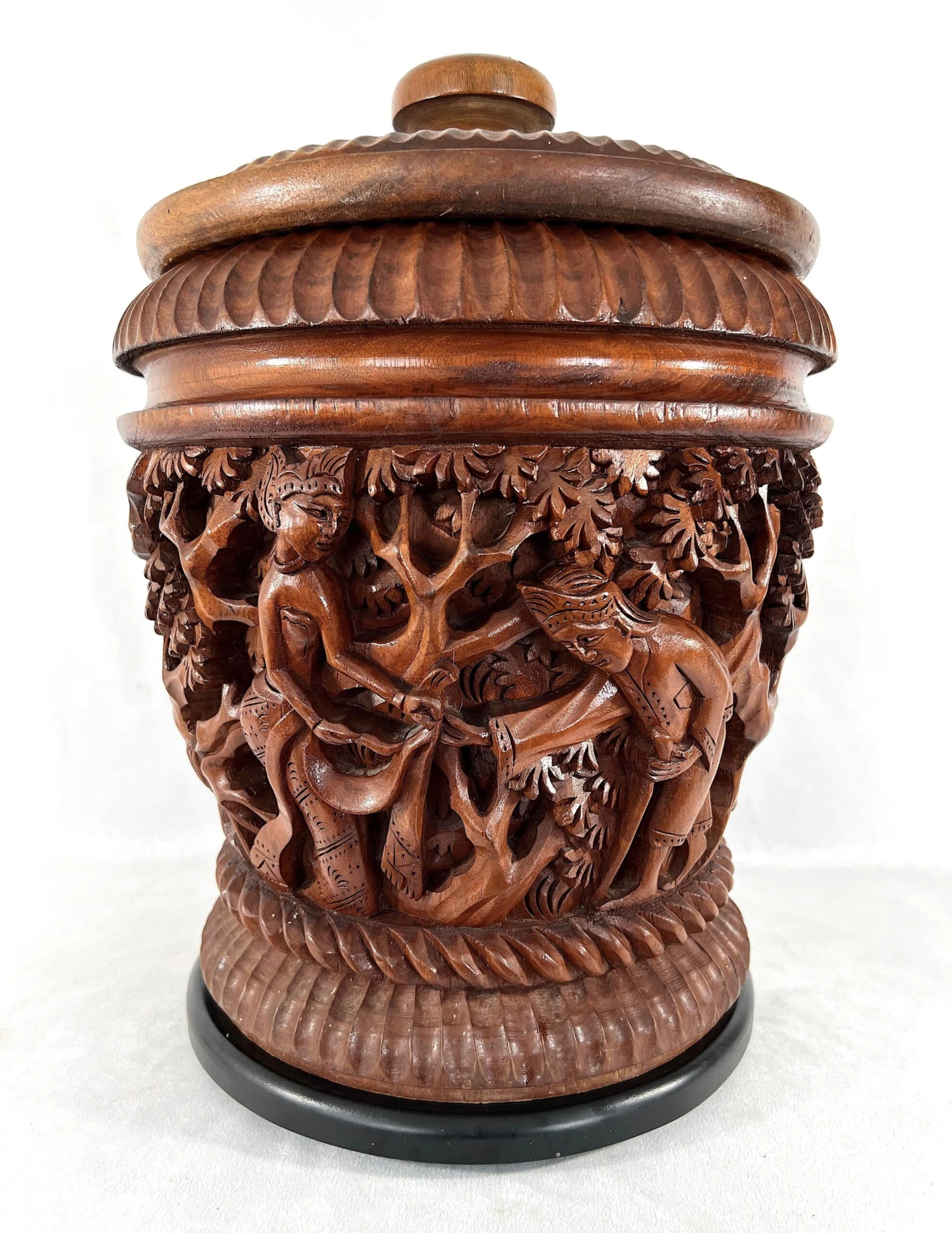 Large Teak Wood Hand Carved Epic Storage Container Or Box - The Ramayana Story 2 Large Teak Wood Hand Carved Epic Storage Container Or Box - The Ramayana Story - Image 2