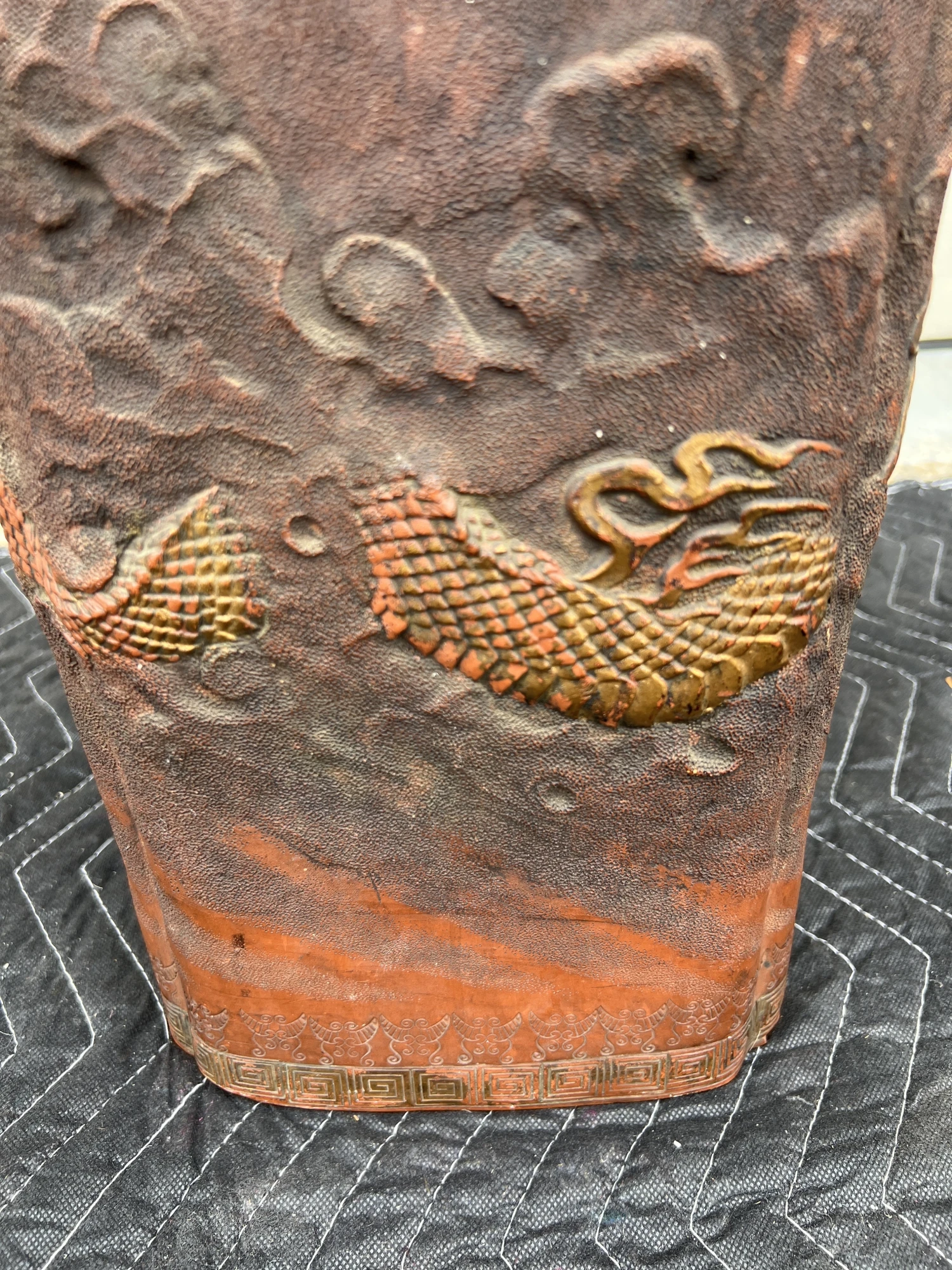 Late 19th Century Japanese Tokoname Terra Cotta Pottery Umbrella Stand 6 Late 19th Century Japanese Tokoname Terra Cotta Pottery Umbrella Stand - Image 6