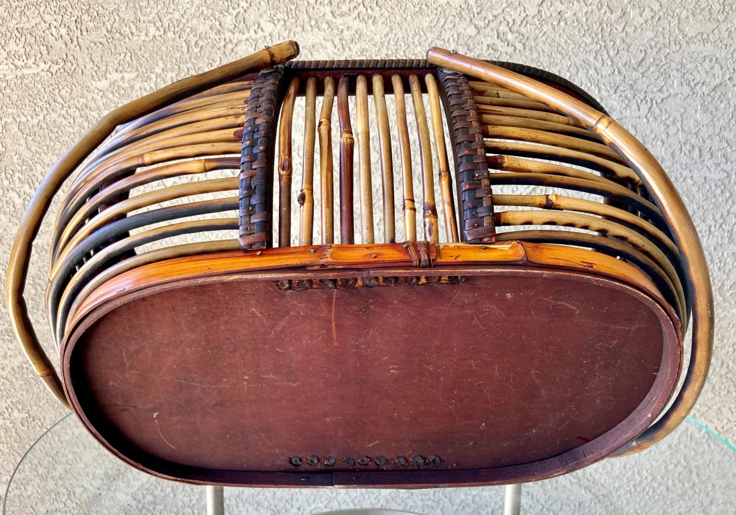 Mid 20th-Century Sizable Pencil Reed Bamboo Basket With Fold-Down Handles 10 Mid 20th-Century Sizable Pencil Reed Bamboo Basket With Fold-Down Handles - Image 10