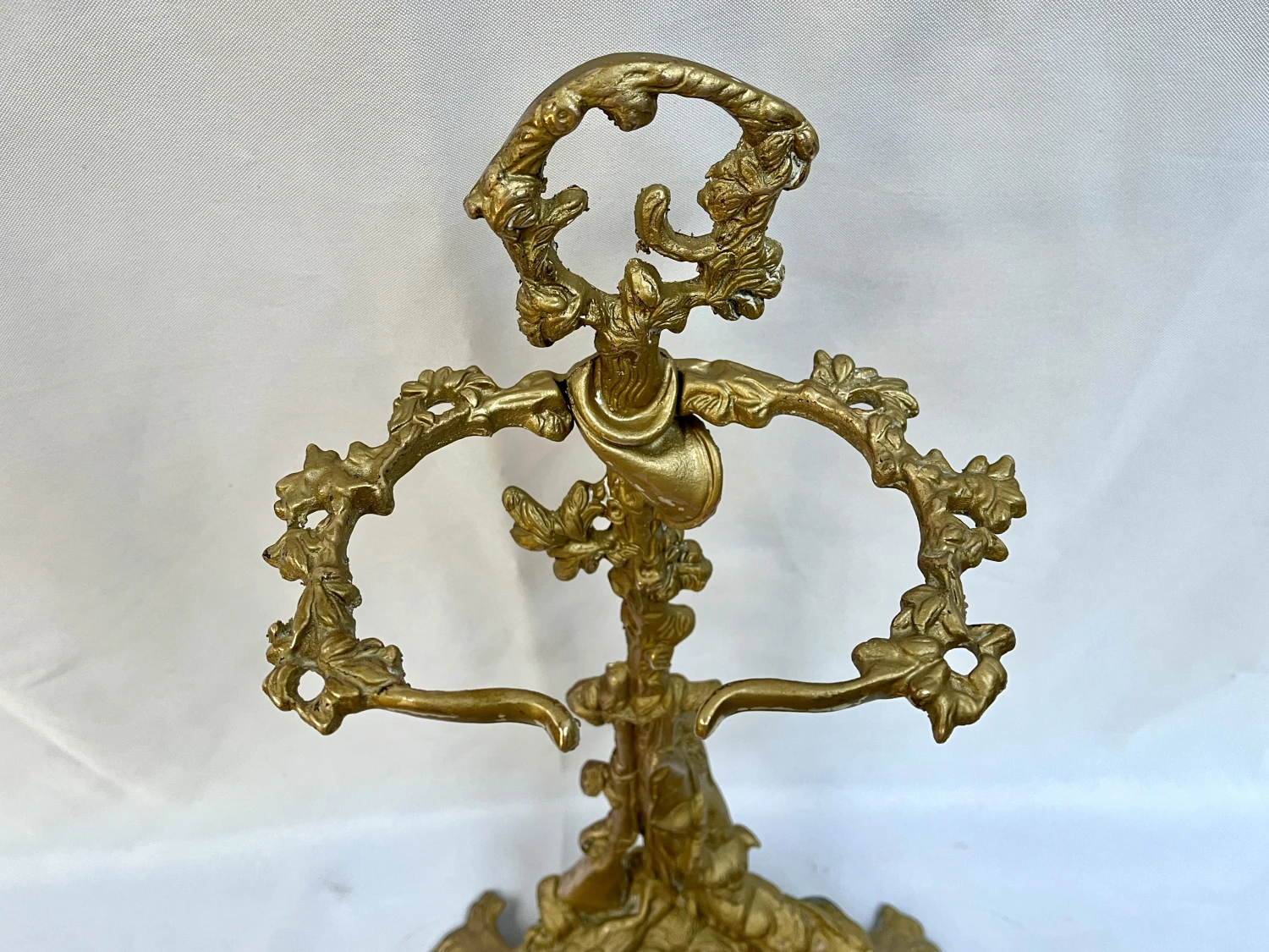 Mid 20th Century Vintage Brass Embossed Hunting Scene Umbrella Stand 9 Mid 20th Century Vintage Brass Embossed Hunting Scene Umbrella Stand - Image 9