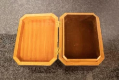 Mid Century Modern Maitland Smith Tessellated Stone Box With Brass Inlay 1970s -Chairish Shop mid century modern maitland smith tessellated stone box with brass inlay 1970s 3565