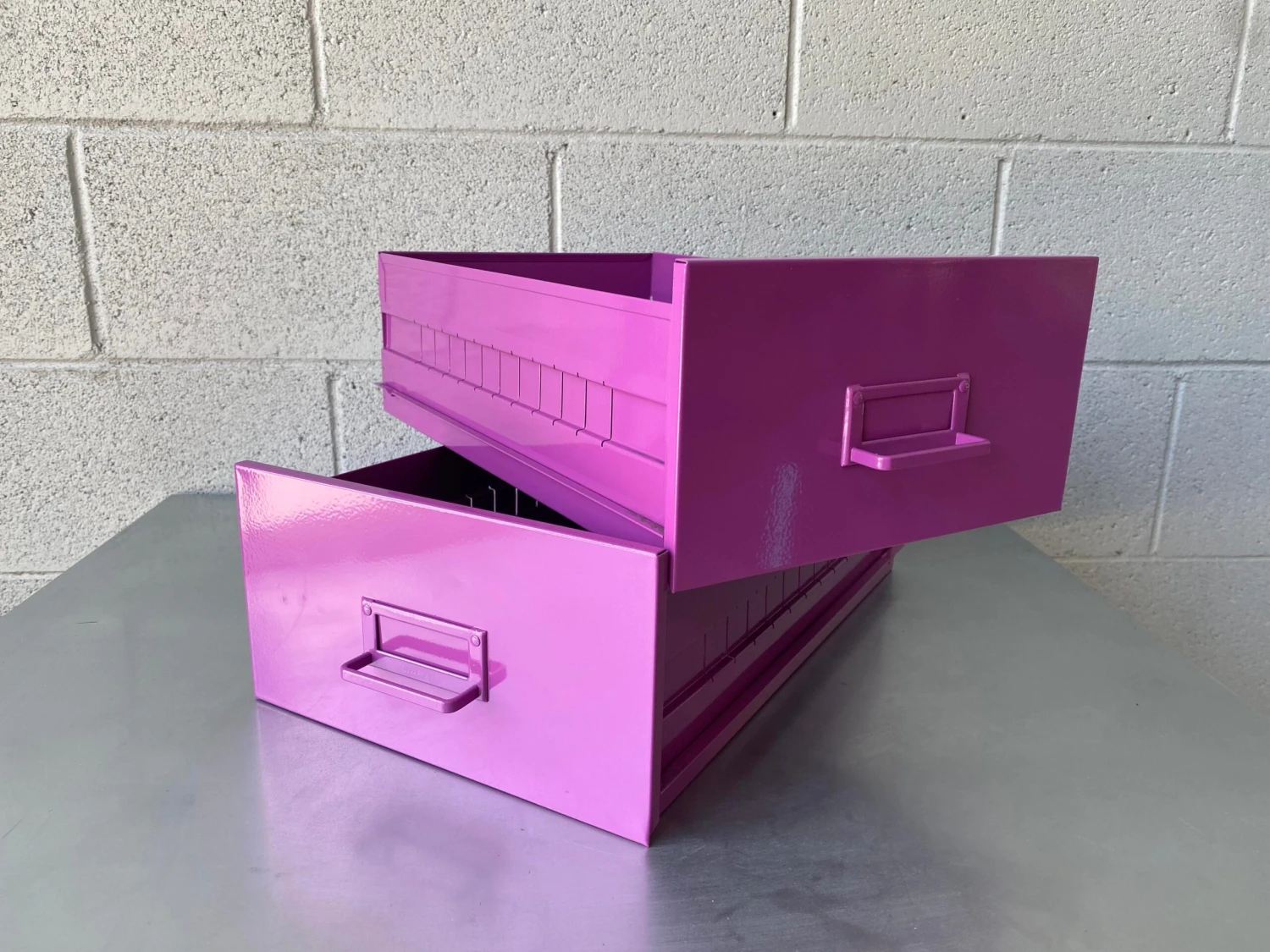 Mid Century Steel Drawer Insert, Repurposed As Organizer / Container, Refinished In Magenta 5 Mid Century Steel Drawer Insert, Repurposed As Organizer / Container, Refinished In Magenta - Image 5